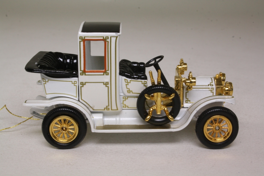 Matchbox Collectibles YMS04; 1912 Packard Landaulet